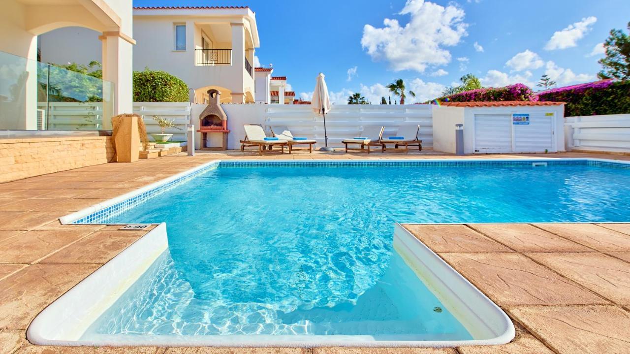 Villa Crystal By Ezoria Villas Coral Bay Luaran gambar