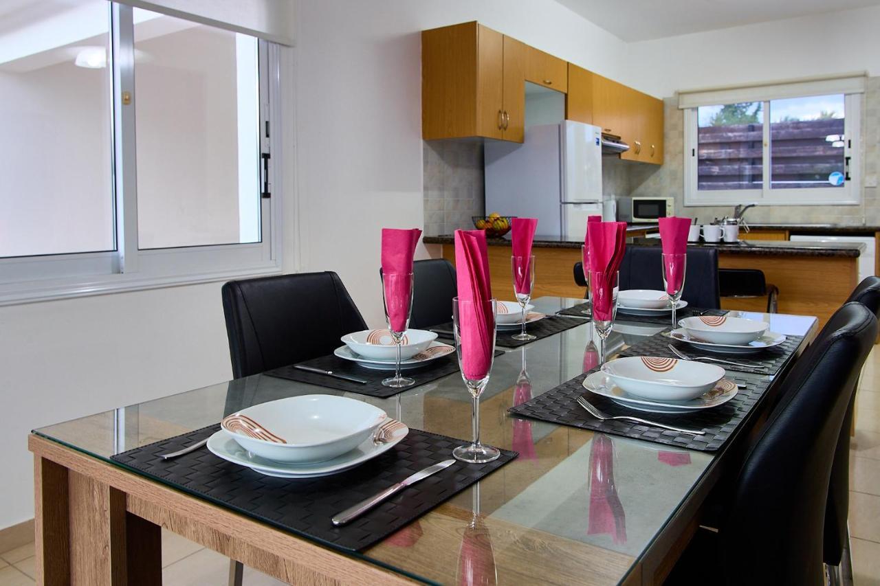 Villa Crystal By Ezoria Villas Coral Bay Luaran gambar