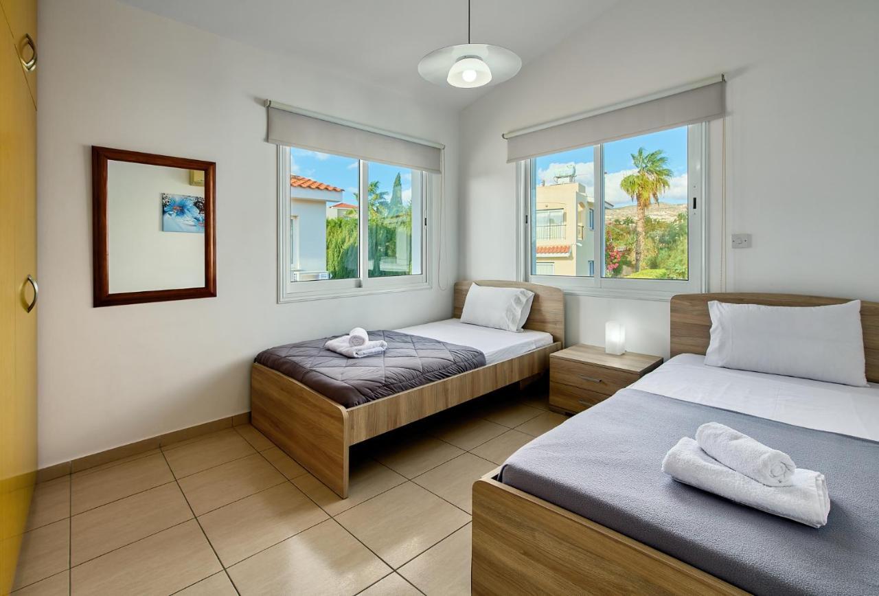 Villa Crystal By Ezoria Villas Coral Bay Luaran gambar