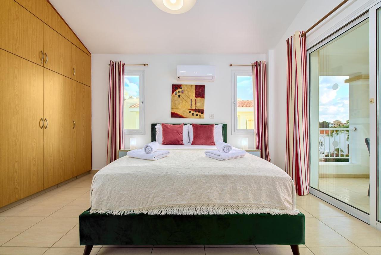 Villa Crystal By Ezoria Villas Coral Bay Luaran gambar