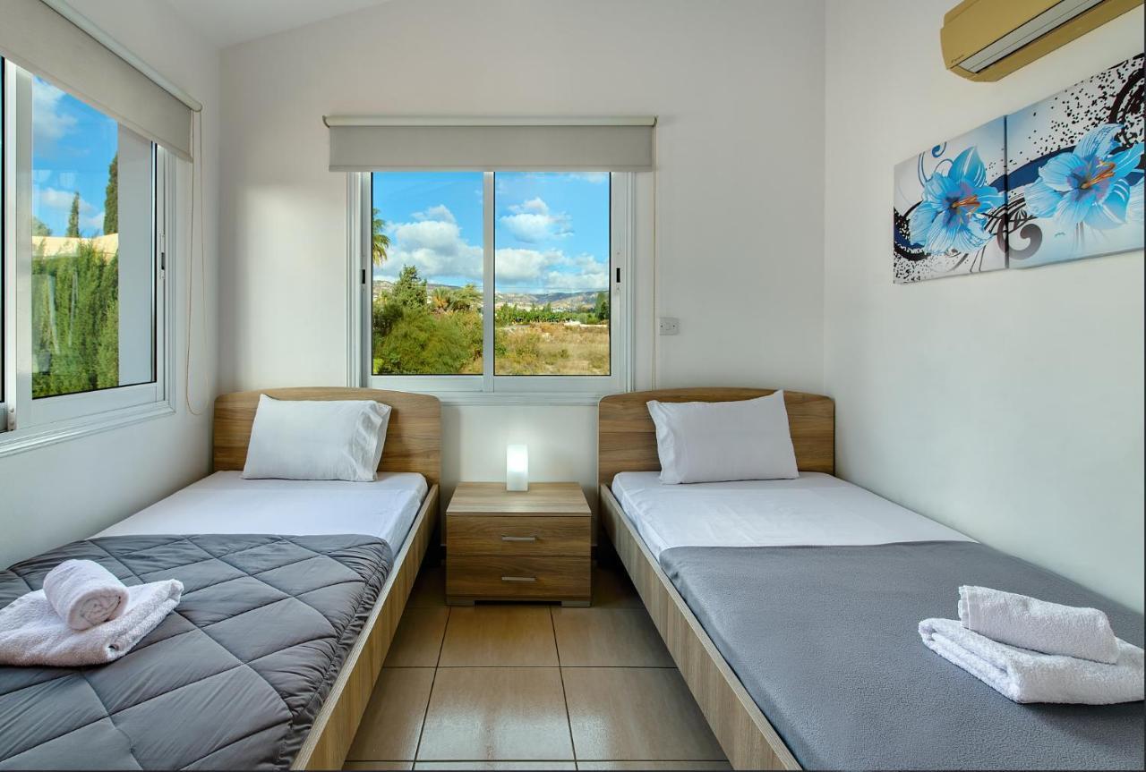 Villa Crystal By Ezoria Villas Coral Bay Luaran gambar