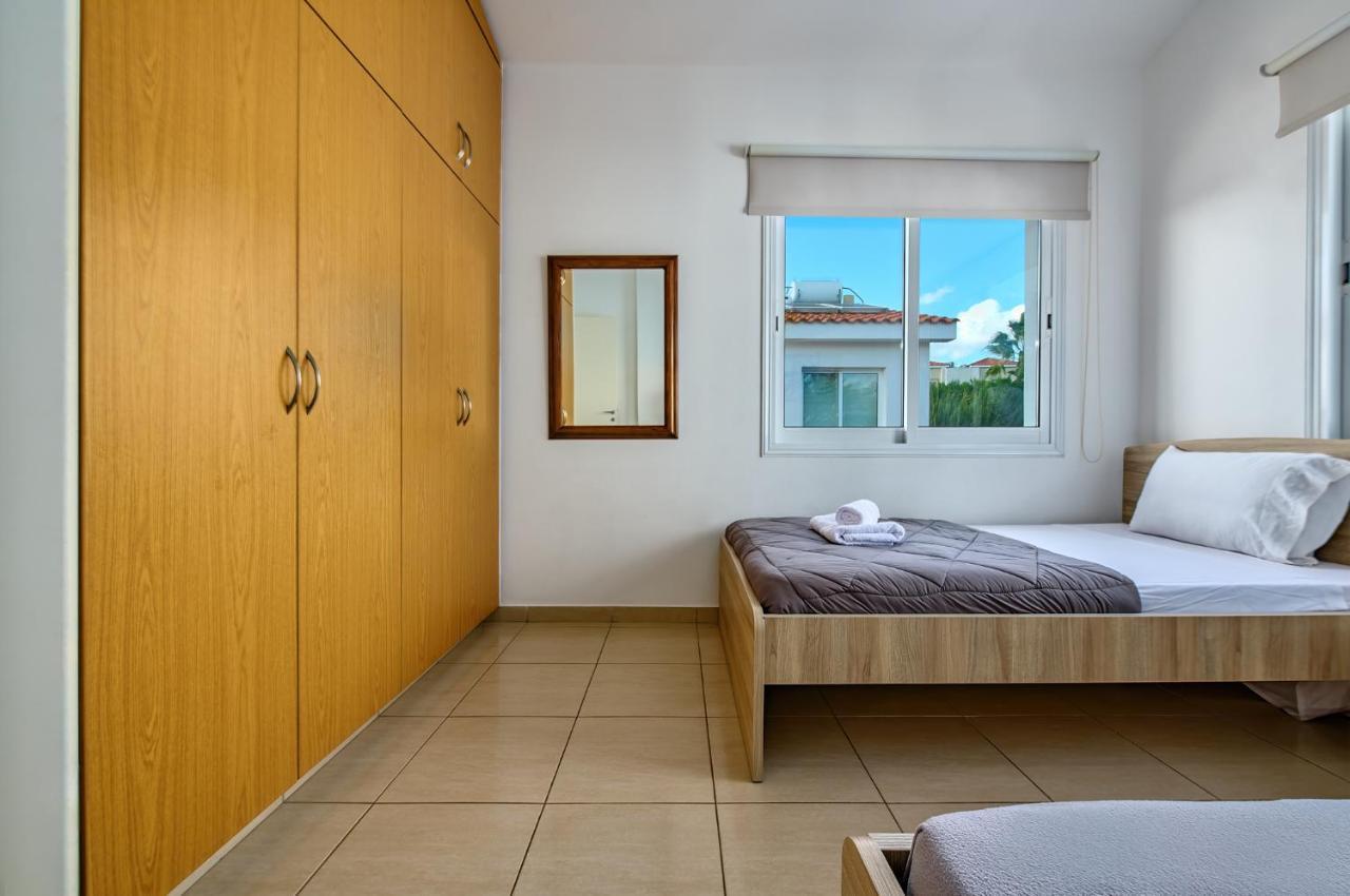 Villa Crystal By Ezoria Villas Coral Bay Luaran gambar