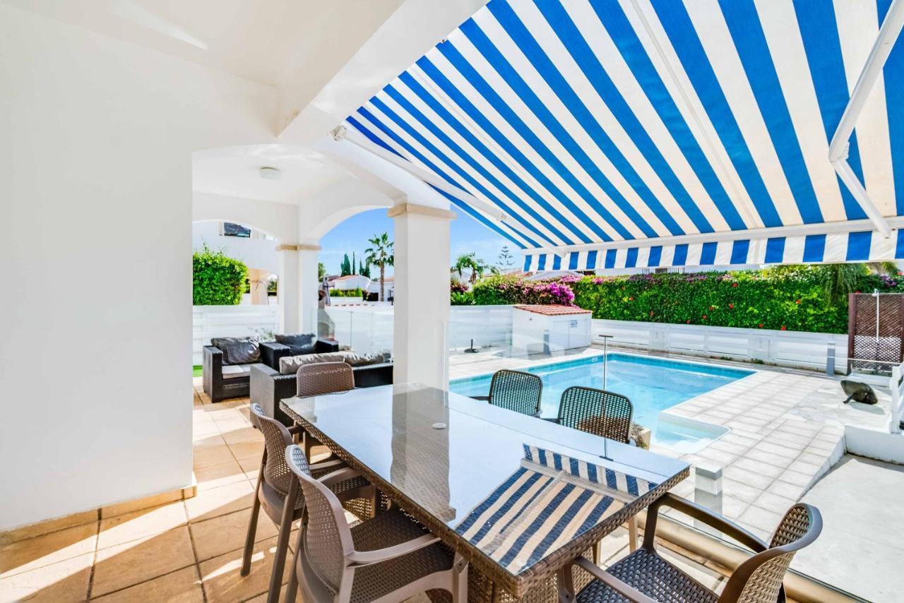 Villa Crystal By Ezoria Villas Coral Bay Luaran gambar